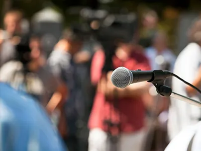 Is Aisiúchán Coincréite Ardchaighdeáin é Púdar Slag